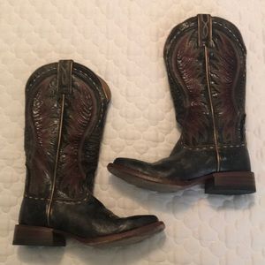 Ariat cowboy boots